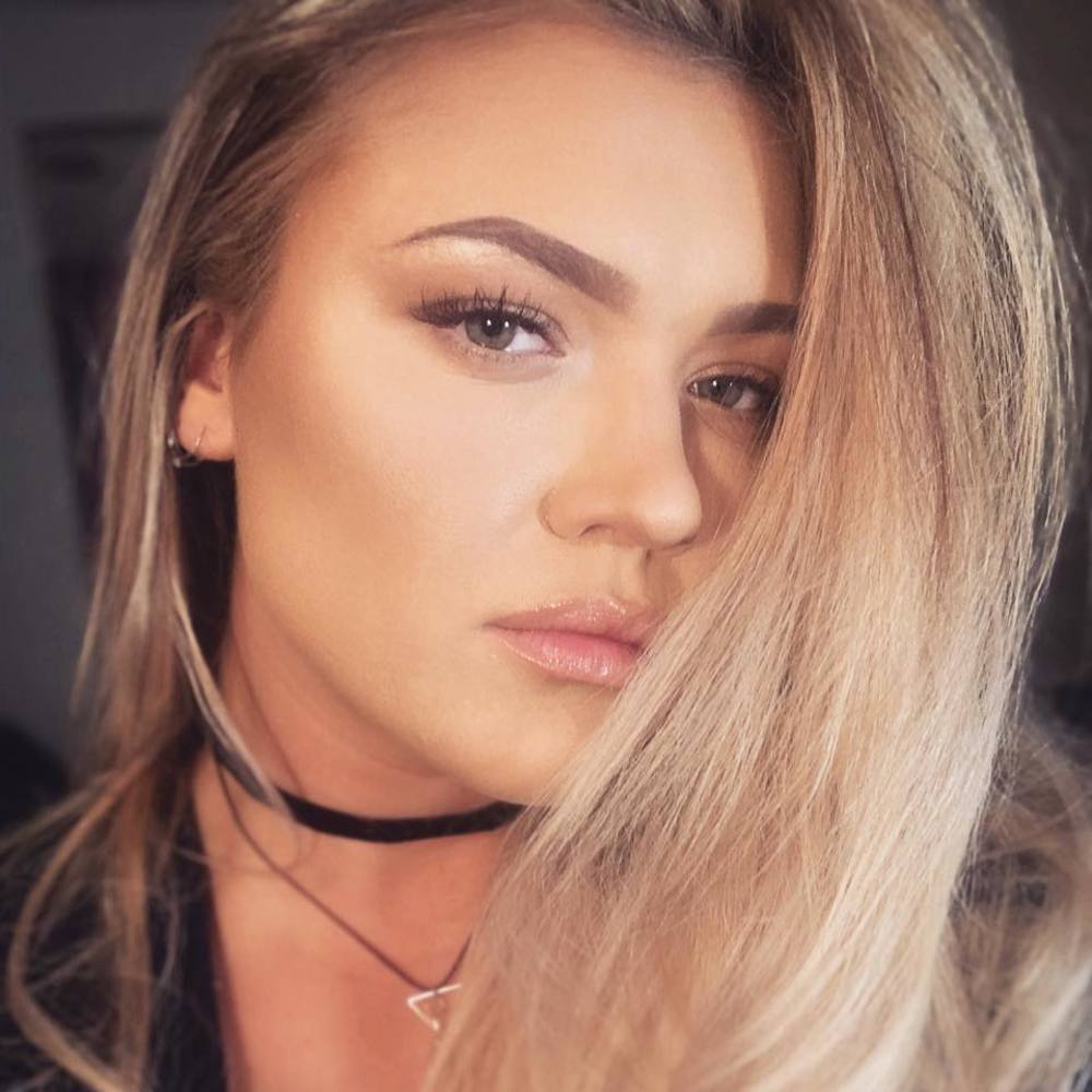 Meet your Posher, Kelli